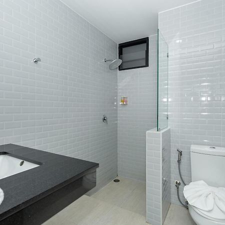 Anchan Boutique Hotel- Sha Plus Чалонг Екстериор снимка