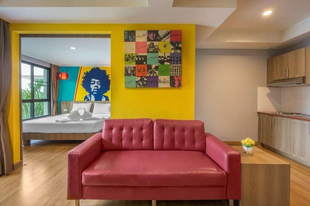 Anchan Boutique Hotel- Sha Plus Чалонг Екстериор снимка