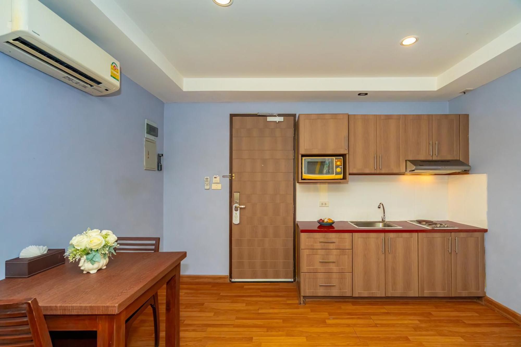 Anchan Boutique Hotel- Sha Plus Чалонг Екстериор снимка